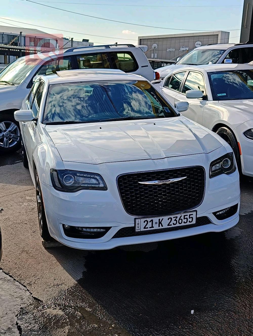 كرايسلر 300